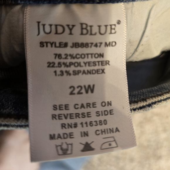 Judy Blue Straight Jean - Plaid Cuffed, size 22W - Picture 5 of 7